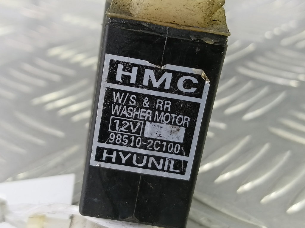 насос омывателя (моторчик) Hyundai TUCSON 2.0 CRDi AT (112 л.с.)Tucson  I (2004—2011) Внедорожник 98510-2C100, 2240 рублей, Москва