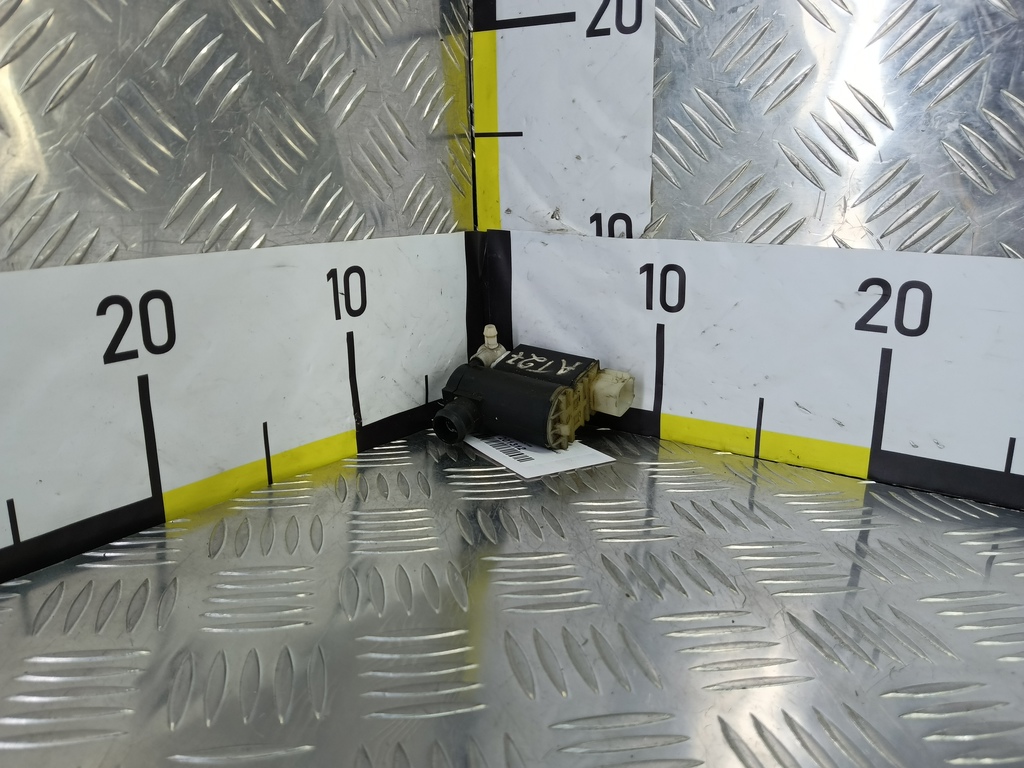 насос омывателя (моторчик) Hyundai TUCSON 2.0 CRDi AT (112 л.с.)Tucson  I (2004—2011) Внедорожник 98510-2C100, 2240 рублей, Москва