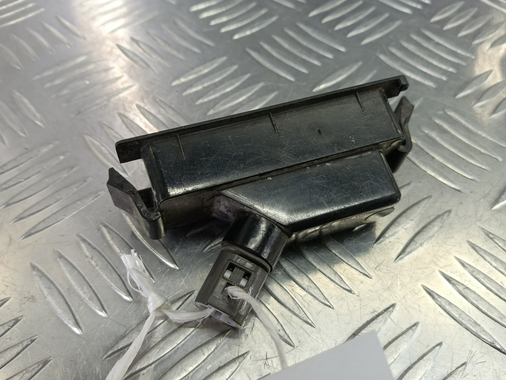 фонарь номерного знака Kia Ceed  92502-1H500, 980 рублей, Москва