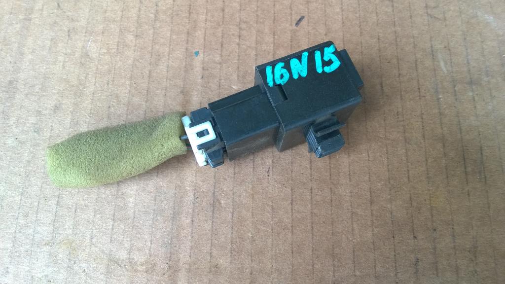 Реле поворотов альмера классик 2573141B00 реле поворотов NISSAN ALMERA (N15) 1995-2000 NISSAN ALMERA (N15) 1995