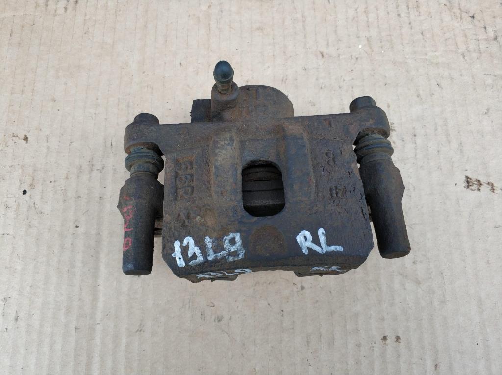 задний тормозной суппорт вольво s40. суппорт тормозной задний митсубиси паджеро 4. задний суппорт митсубиси. Mitsubishi carisma 2000 суппорт задний. вольво с 40 тормозной суппорт задний.