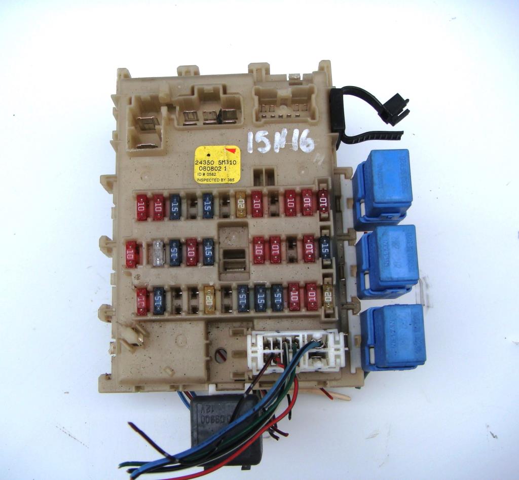 Альмера n16 предохранители. Блок предохранителей Альмера н16. Блок предохранителей Nissan Almera n16. Блок реле Nissan Almera n16. Блок предохранителей Альмера н16 комфорт.