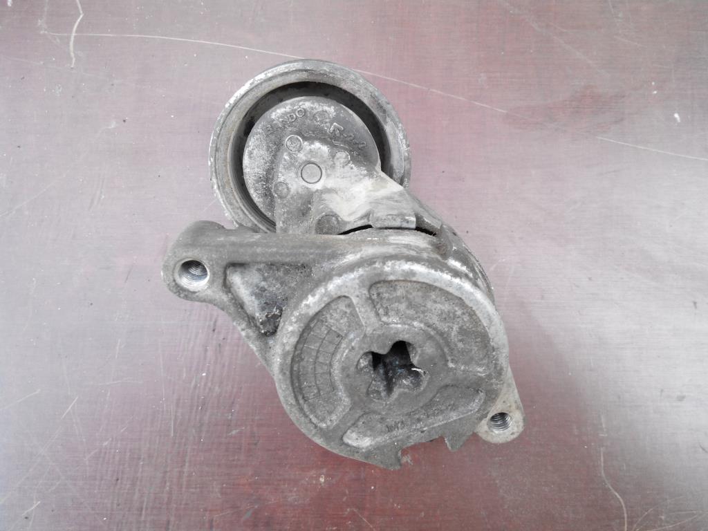 Натяжитель ремня мазда 3 бк. Натяжной ролик мазда 3. zj0115980b. zj10-15-980b. cy01-15-980b.