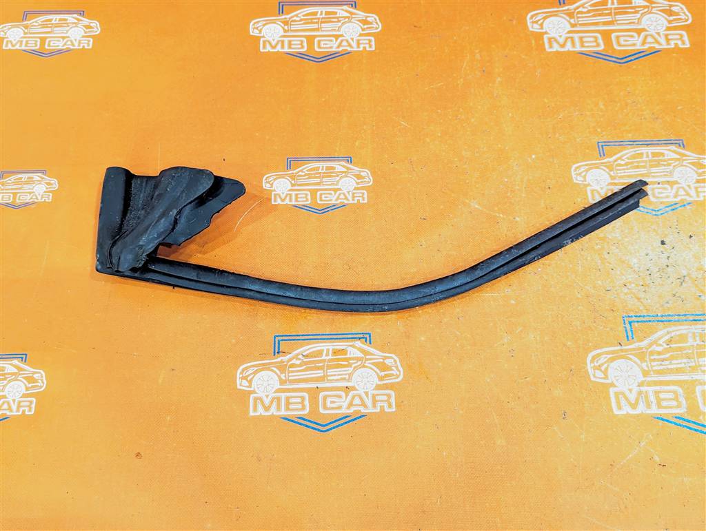 Уплотнитель стекла MERCEDES-BENZ E-класс W213/S213/C238/A238 (2016—2021)