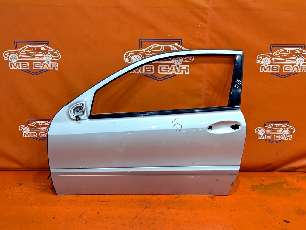 Дверь передняя левая MERCEDES-BENZ C-класс W203/S203/CL203 (2000—2004)