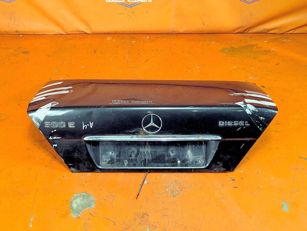 Крышка багажника MERCEDES-BENZ E-класс W124/S124/C124/A124 (1984—1997)