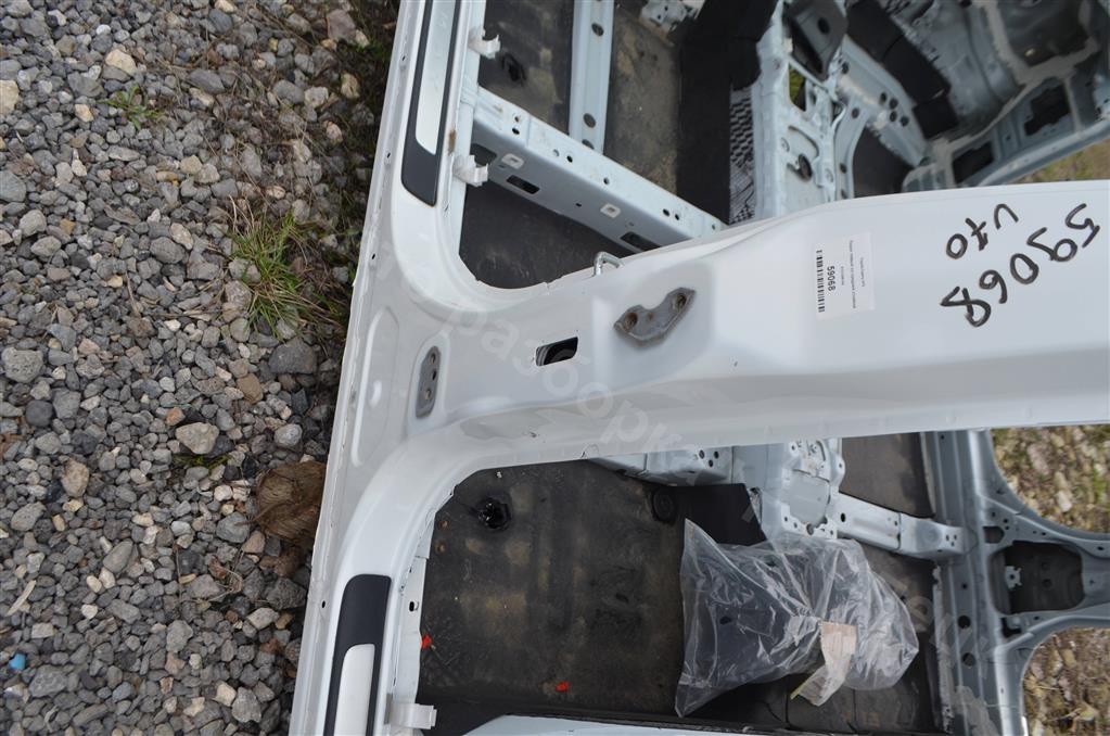 6131206140 Порог левый со средней стойкой