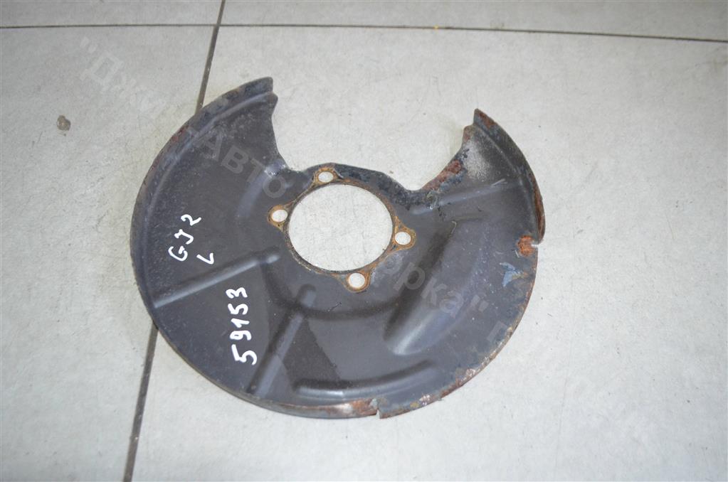 KD45-26-271 Кожух заднего ступичного подшипника