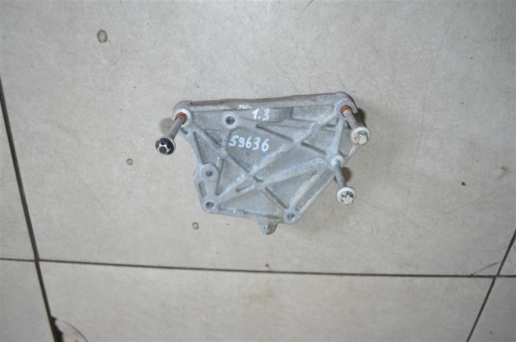 55206511 Кронштейн генератора