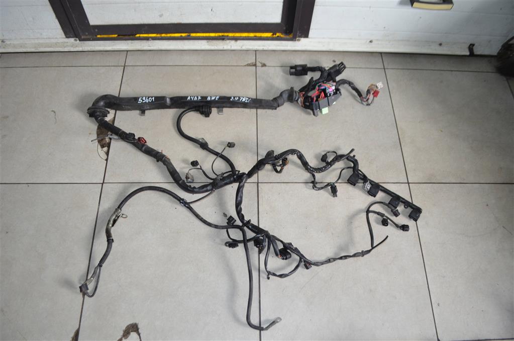 8e2971074at Проводка двигателя