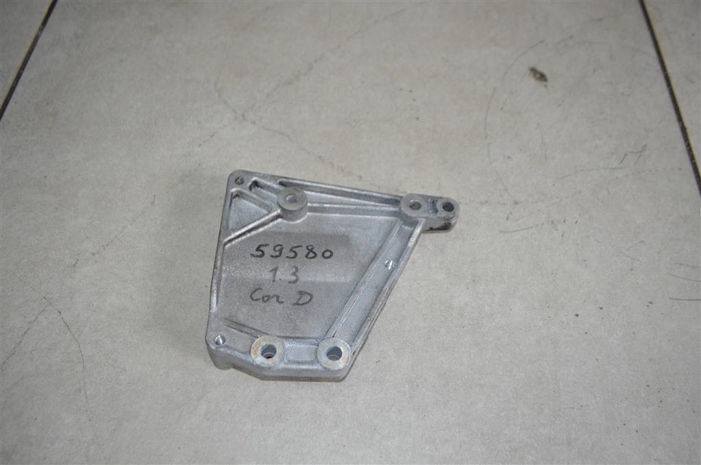 55567925 Кронштейн компрессора кондиционера