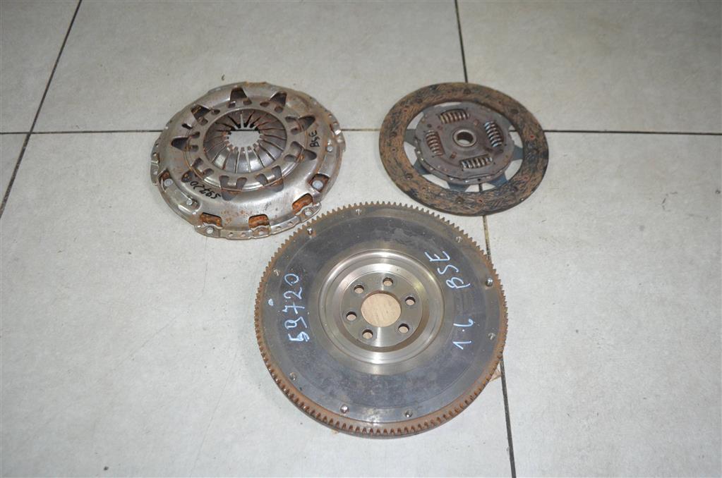 030105271d Автозапчасти для Volkswagen Jetta 2006-2011 с авторазборки