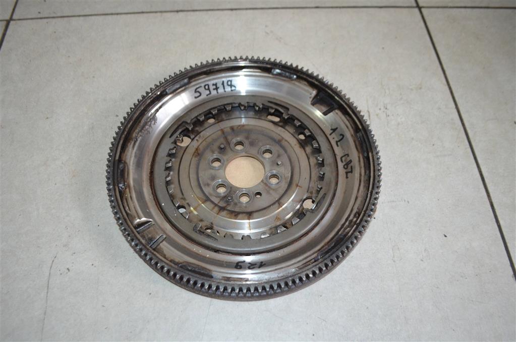 03F105266 Маховик