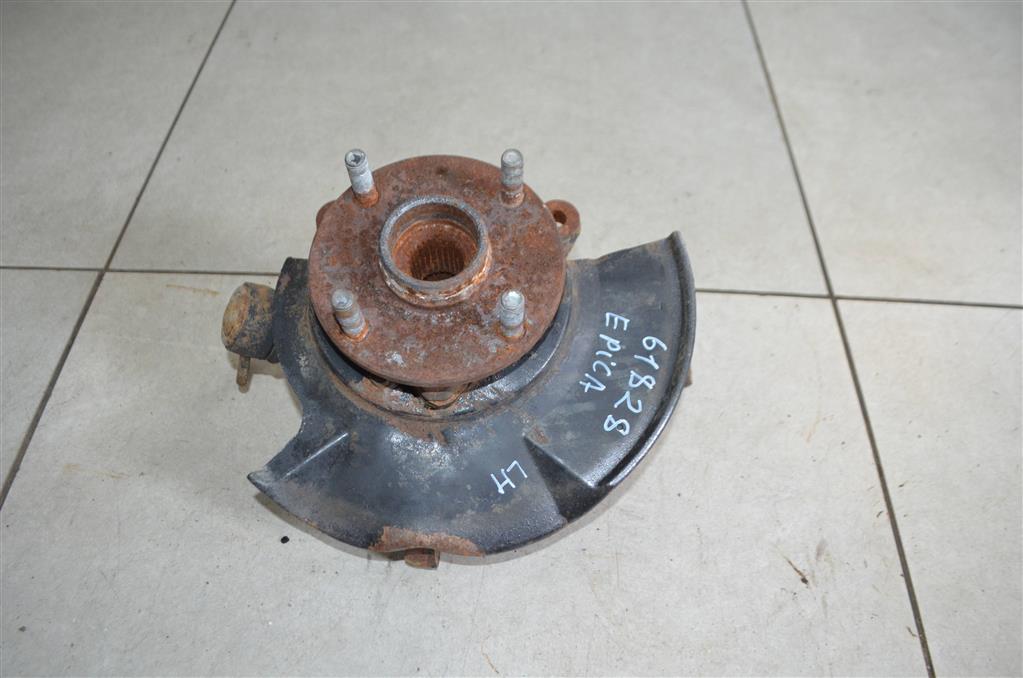 96639916 Кулак поворотный передний левый