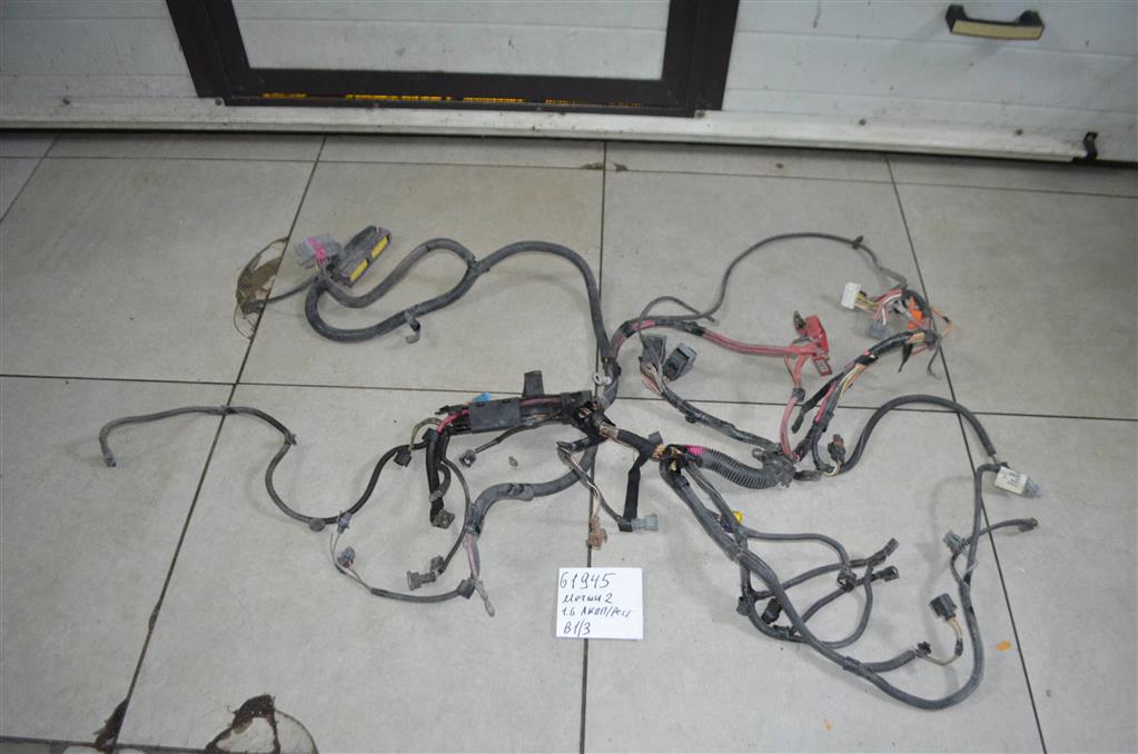 8200765783 Проводка двигателя