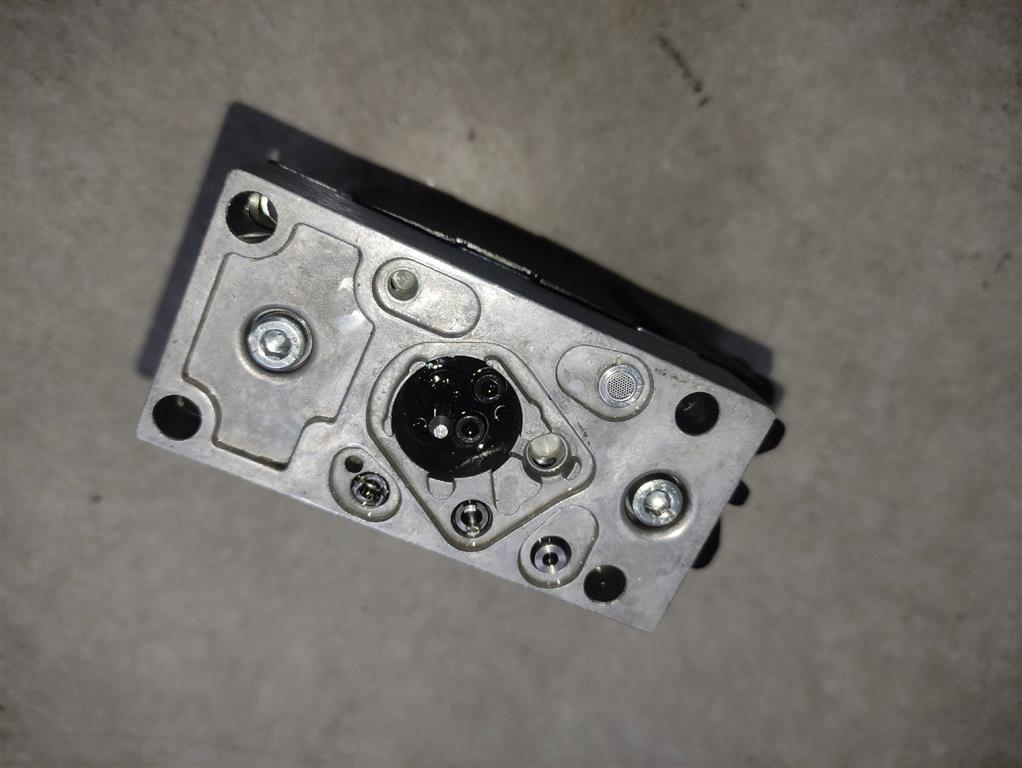 1166829 Катушка гидрораспределителя Volvo FH 12 2000-2011 0г. (OEM 1166829) 1166829 Катушка гидрораспределителя Volvo FH 12 2000-2011 0г. (OEM 1166829)