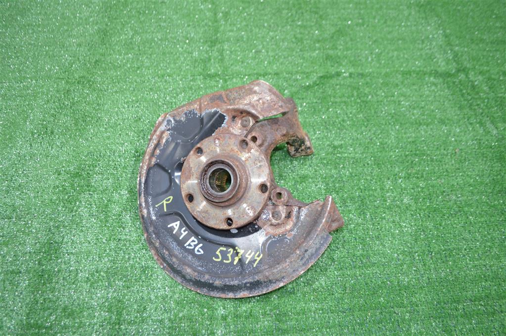 8E0505432AL Кулак задний правый