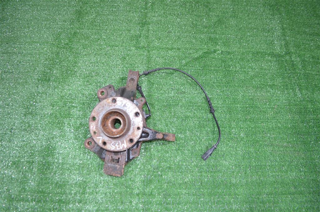 400150083r Кулак поворотный передний левый