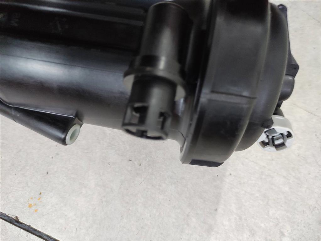 1352490080 Корпус топливного фильтра Peugeot Boxer 2006> 0г. (OEM 1352490080) 1352490080 Корпус топливного фильтра Peugeot Boxer 2006> 0г. (OEM 1352490080)