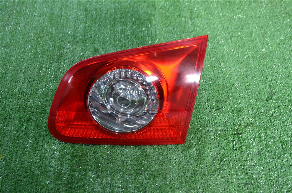3c9945094a Фонарь крышки багажника правый Volkswagen Passat (B6) 2005-2010