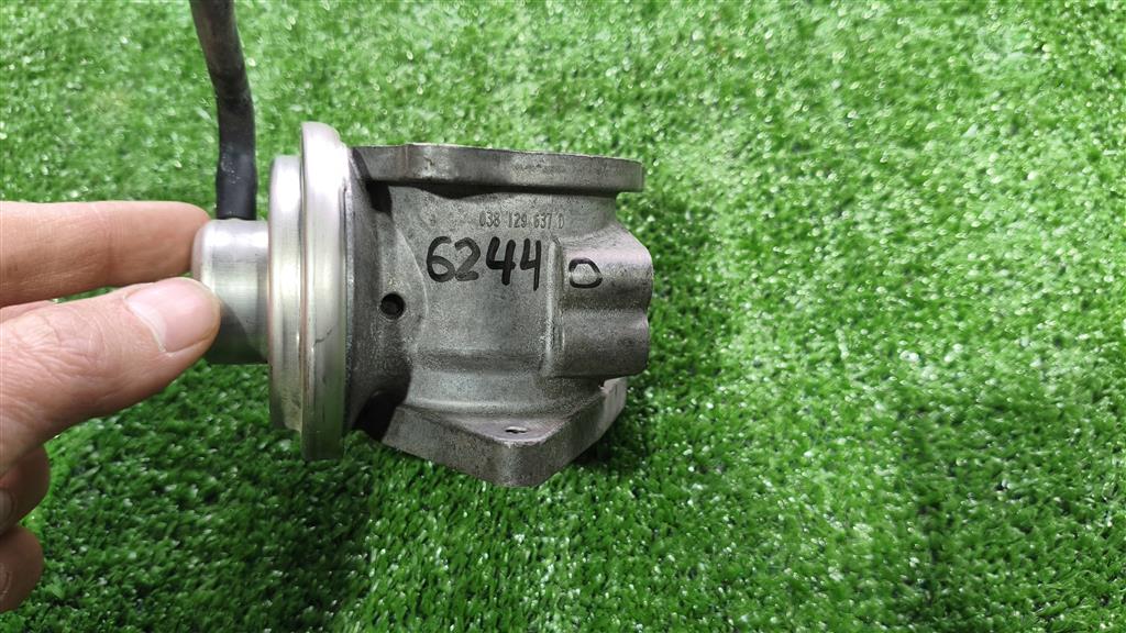 038129637d Клапан ЕГР Volkswagen Passat (B6) 2005-2010