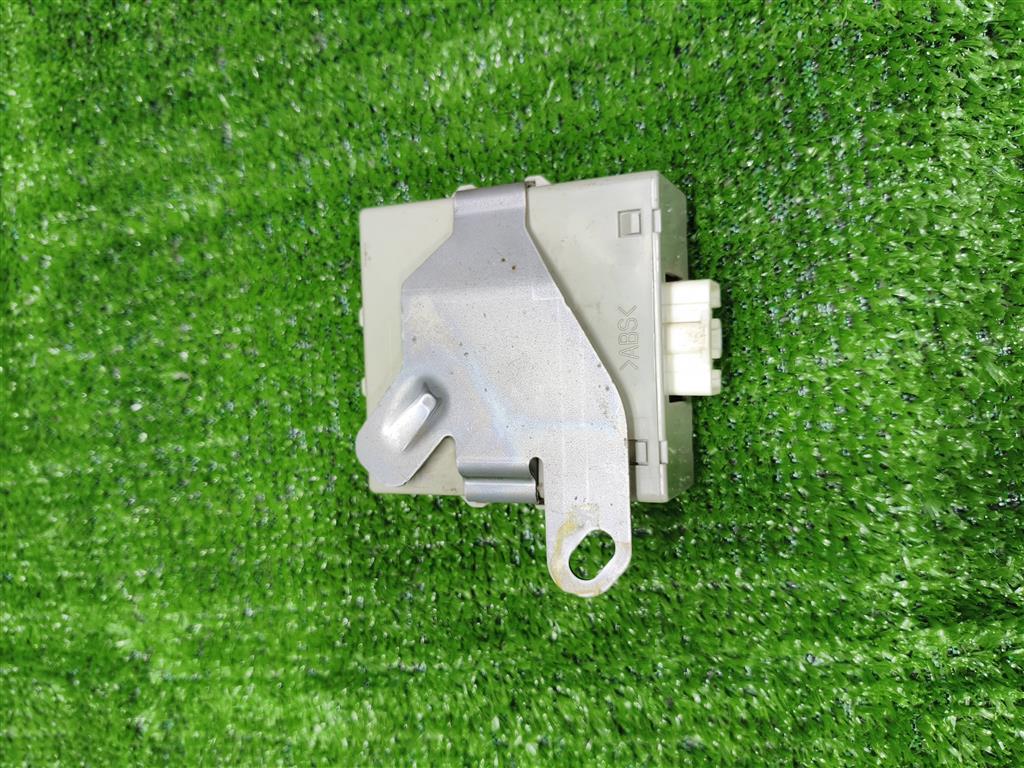 jl001000190 Блок управления полным приводом Mitsubishi Outlander XL (CW) 2006-2012 2011г. (OEM jl001000190) jl001000190 Блок управления полным приводом Mitsubishi Outlander XL (CW) 2006-2012 2011г. (OEM jl001000190)