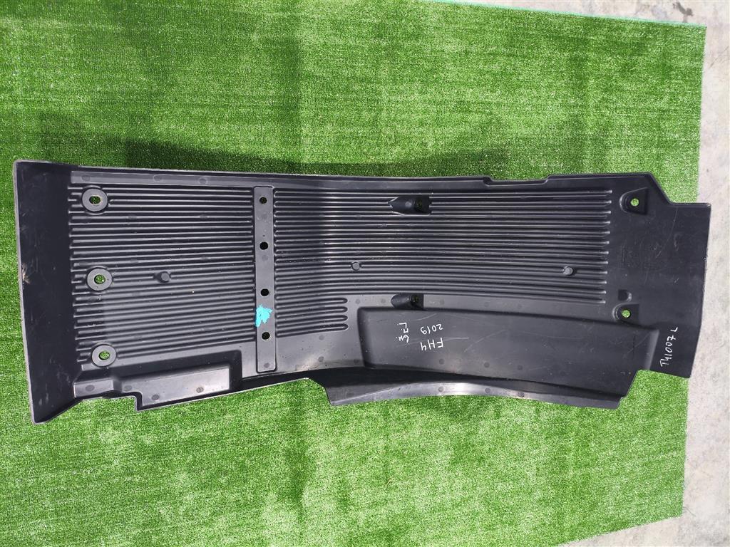 82110404 Крыло переднее левое Volvo FH16 2011> 0 г. 82110404 Автозапчасти для Volvo FH16 2011> с авторазборки