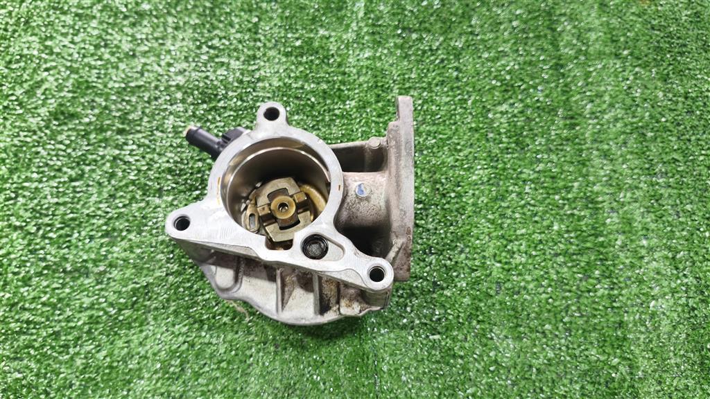 06h145100ab Насос вакуумный Volkswagen Passat CC 2008-2016 2010г. (OEM 06h145100ab) 06h145100ab Насос вакуумный Volkswagen Passat CC 2008-2016 2010г. (OEM 06h145100ab)