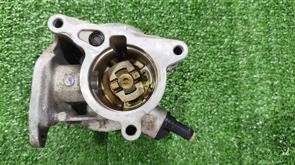 06h145100ab Насос вакуумный Volkswagen Passat CC 2008-2016 2010г. (OEM 06h145100ab) 06h145100ab Насос вакуумный Volkswagen Passat CC 2008-2016 2010г. (OEM 06h145100ab)