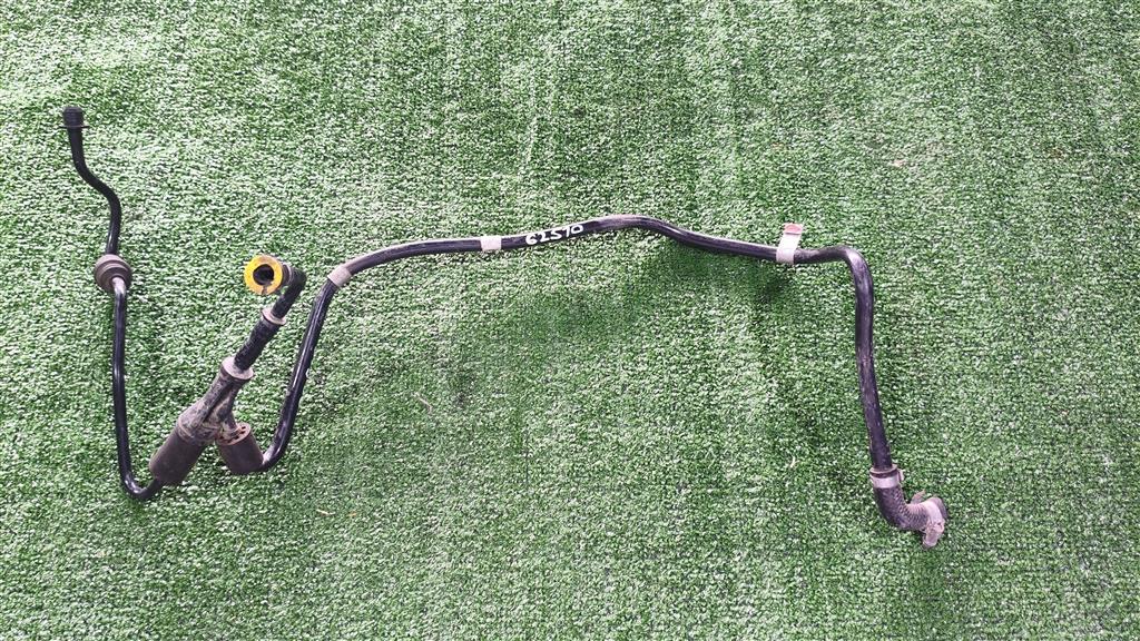 24411229 Трубка вакуумного усилителя тормозов с клапаном Opel Corsa C F68 2000 - 2006 2004г. (OEM 24411229) 24411229 Трубка вакуумного усилителя тормозов с клапаном Opel Corsa C F68 2000 - 2006 2004г. (OEM 24411229)