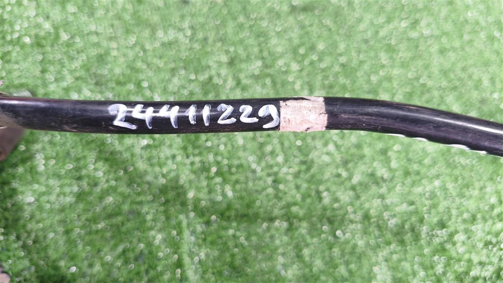 24411229 Трубка вакуумного усилителя тормозов с клапаном Opel Corsa C F68 2000 - 2006 2004г. (OEM 24411229) 24411229 Трубка вакуумного усилителя тормозов с клапаном Opel Corsa C F68 2000 - 2006 2004г. (OEM 24411229)