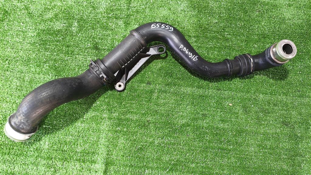 1k0145762cl Патрубок интеркулера Volkswagen Passat (B6) 2005-2010 0г. (OEM 1k0145762cl) 1k0145762cl Патрубок интеркулера Volkswagen Passat (B6) 2005-2010 0г. (OEM 1k0145762cl)