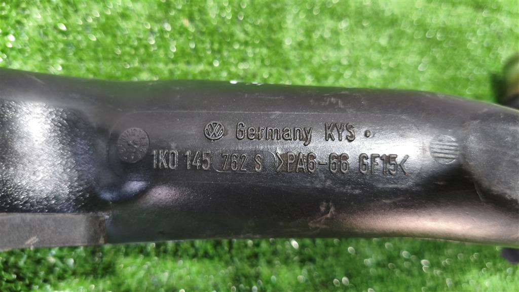 1k0145762cl Патрубок интеркулера Volkswagen Passat (B6) 2005-2010 0г. (OEM 1k0145762cl) 1k0145762cl Патрубок интеркулера Volkswagen Passat (B6) 2005-2010 0г. (OEM 1k0145762cl)
