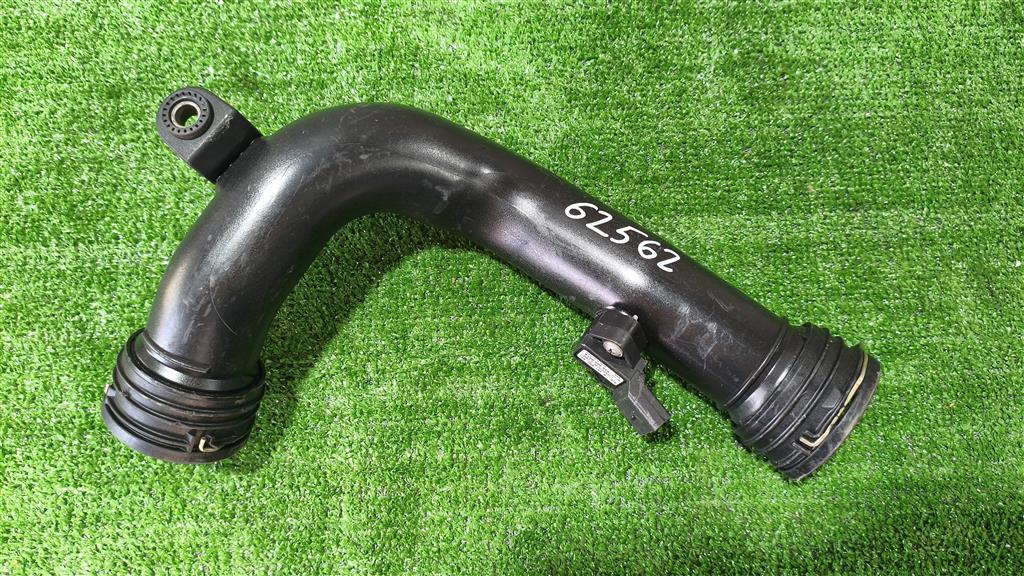 1k0145770d Патрубок интеркулера Volkswagen Passat (B6) 2005-2010 0г. (OEM 1k0145770d) 1k0145770d Патрубок интеркулера Volkswagen Passat (B6) 2005-2010 0г. (OEM 1k0145770d)