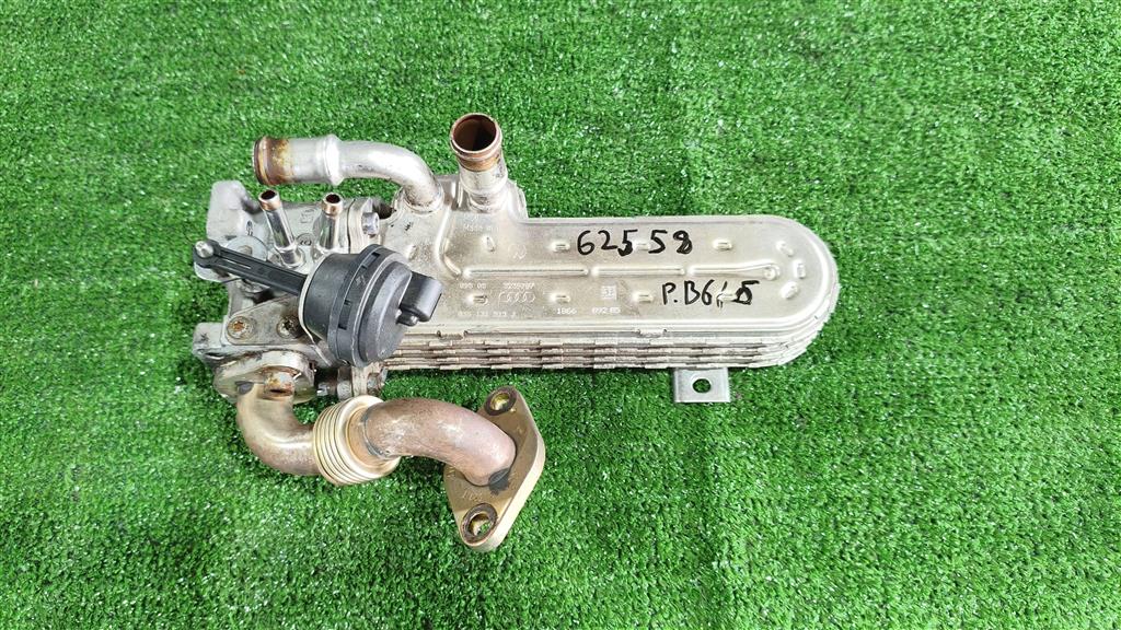 03G131513J Теплообменник Volkswagen Passat (B6) 2005-2010 0г. (OEM 03G131513J) 03G131513J Теплообменник Volkswagen Passat (B6) 2005-2010 0г. (OEM 03G131513J)
