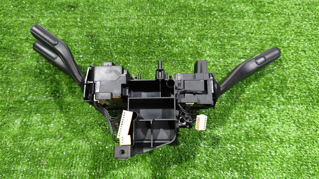 3c9953507ba Блок подрулевых переключателей с поддержкой круиз-контроля Volkswagen Passat (B6) 2005-2010 0г. (OEM 3c9953507ba) 3c9953507ba Блок подрулевых переключателей с поддержкой круиз-контроля Volkswagen Passat (B6) 2005-2010 0г. (OEM 3c9953507ba)