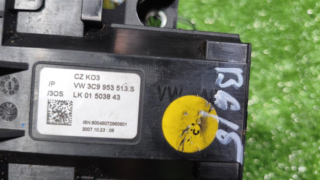 3c9953507ba Блок подрулевых переключателей с поддержкой круиз-контроля Volkswagen Passat (B6) 2005-2010 0г. (OEM 3c9953507ba) 3c9953507ba Блок подрулевых переключателей с поддержкой круиз-контроля Volkswagen Passat (B6) 2005-2010 0г. (OEM 3c9953507ba)