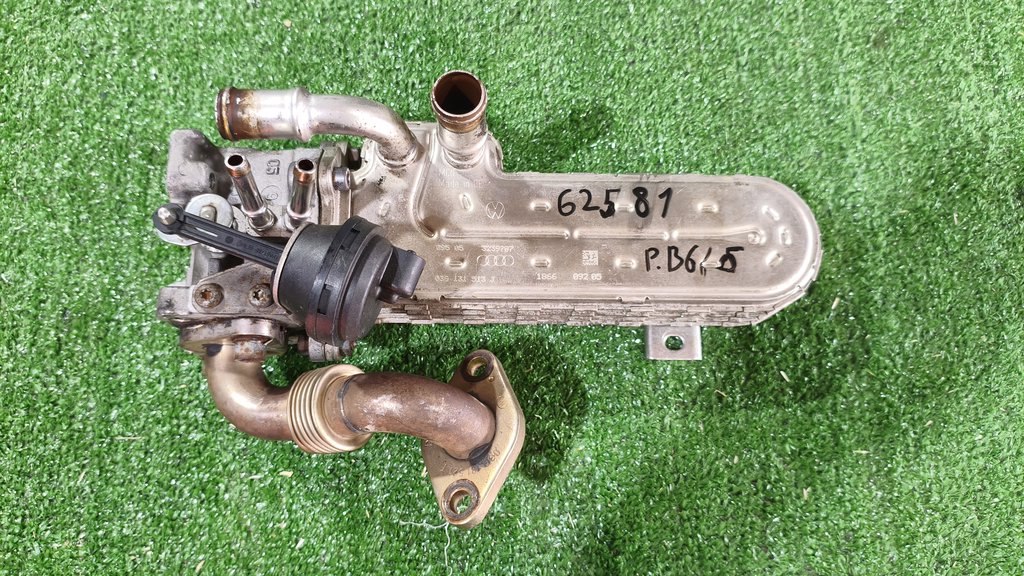 03G131513J Теплообменник, радиатор ЕГР Volkswagen Passat (B6) 2005-2010 0 г. 03G131513J Теплообменник