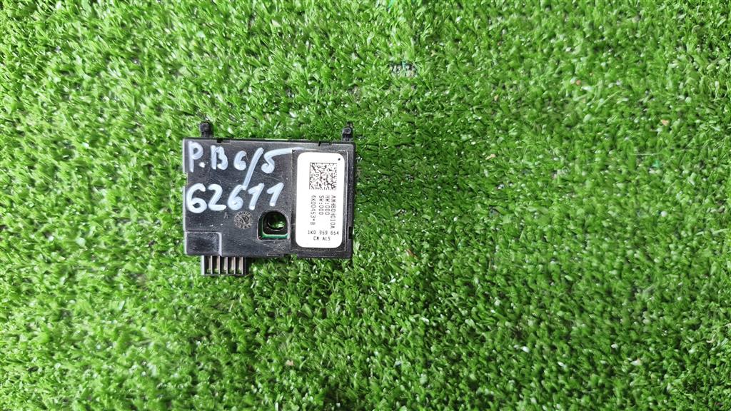1k0959654cn Датчик угла поворота Volkswagen Passat (B6) 2005-2010 0 г. 1k0959654cn Датчик угла поворота