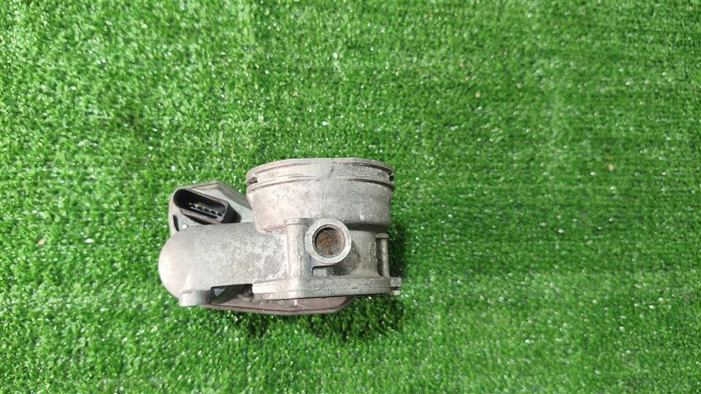 03g128063b Заслонка дроссельная Volkswagen Passat (B6) 2005-2010 0г. (OEM 03g128063b) 03g128063b Заслонка дроссельная Volkswagen Passat (B6) 2005-2010 0г. (OEM 03g128063b)