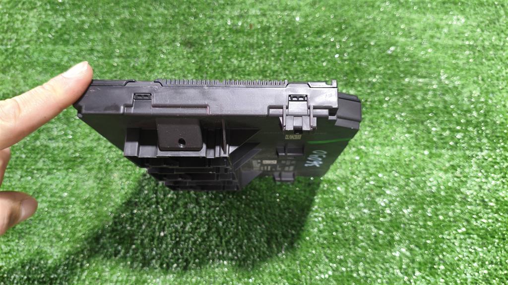 5k0937085g Блок комфорта Volkswagen Tiguan 2007-2011 2010г. (OEM 5k0937085g) 5k0937085g Блок комфорта Volkswagen Tiguan 2007-2011 2010г. (OEM 5k0937085g)