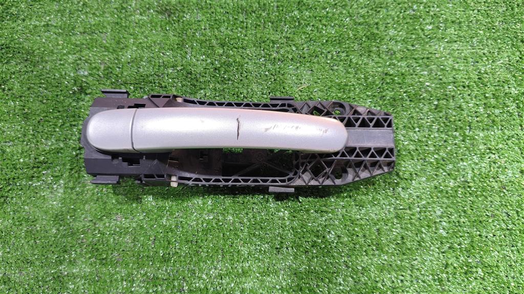 5n0839885h Ручка двери задней правой наружная Volkswagen Tiguan 2007-2011 2012г. (OEM 5n0839885h) 5n0839885h Ручка двери задней правой наружная Volkswagen Tiguan 2007-2011 2012г. (OEM 5n0839885h)