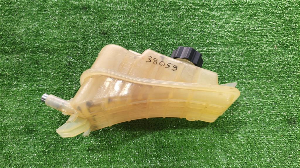 132314 Бачок расширительный Citroen Xsara Picasso >2000 2002г. (OEM 132314) 132314 Бачок расширительный Citroen Xsara Picasso >2000 2002г. (OEM 132314)