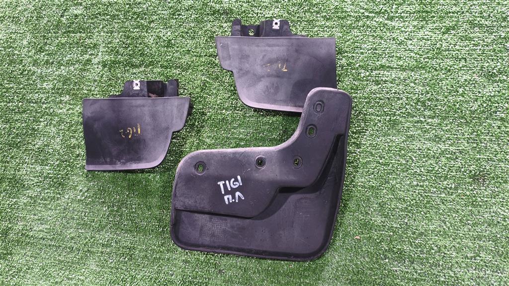 5n0075111 Брызговик передний левый Volkswagen Tiguan 2007-2011 2012г. (OEM 5n0075111) 5n0075111 Брызговик передний левый Volkswagen Tiguan 2007-2011 2012г. (OEM 5n0075111)