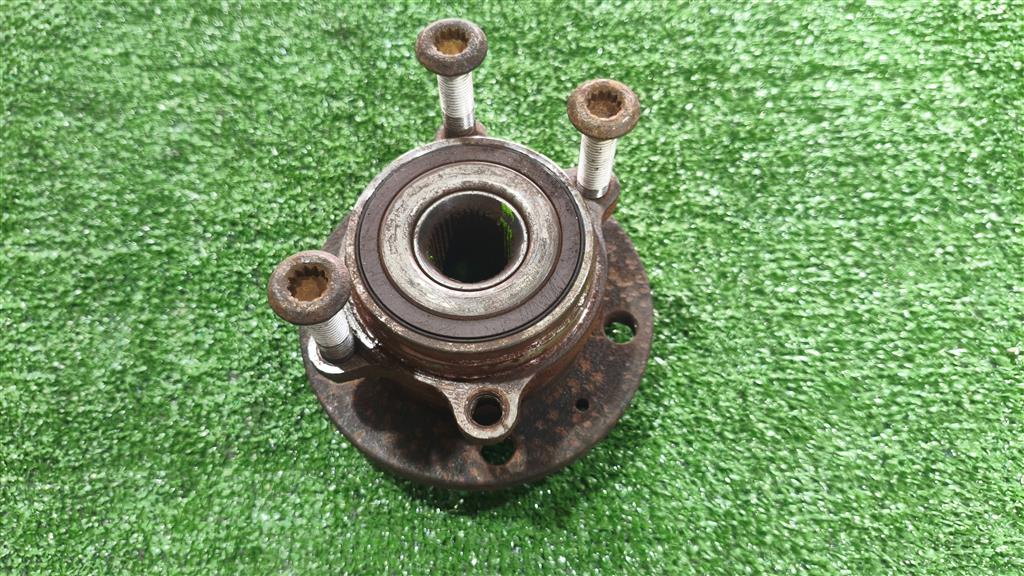 1K0407621F Ступица передняя с подшипником Volkswagen Passat (B6) 2005-2010 2010г. (OEM 1K0407621F) 1K0407621F Ступица передняя с подшипником Volkswagen Passat (B6) 2005-2010 2010г. (OEM 1K0407621F)
