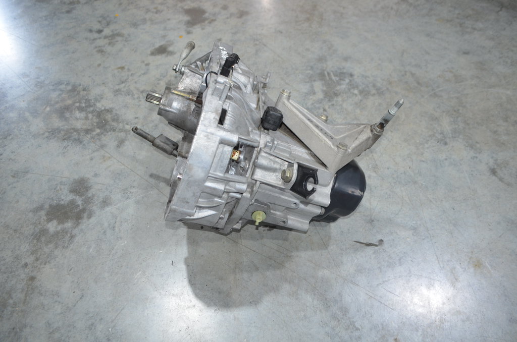 jb1 961 МКПП (механическая коробка переключения передач) Renault Megane 1999-2002 0г. (OEM jb1 961) jb1 961 МКПП (механическая коробка переключения передач) Renault Megane 1999-2002 0г. (OEM jb1 961)