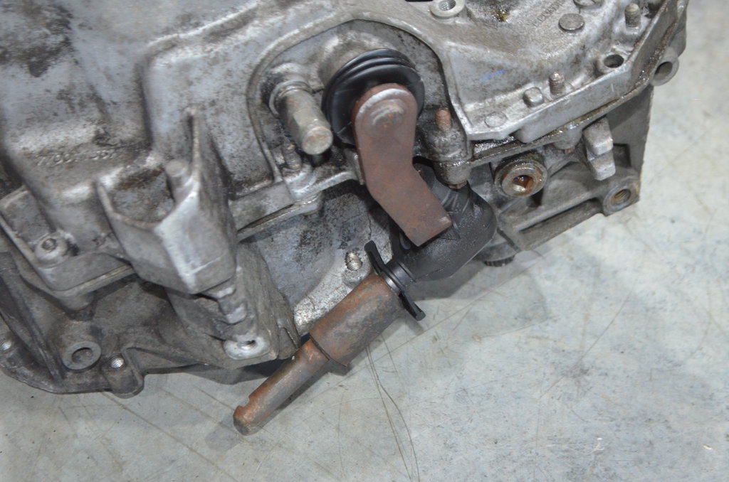 jb3 953 МКПП (механическая коробка переключения передач) Renault Megane 1999-2002 0г. (OEM jb3 953) jb3 953 МКПП (механическая коробка переключения передач) Renault Megane 1999-2002 0г. (OEM jb3 953)