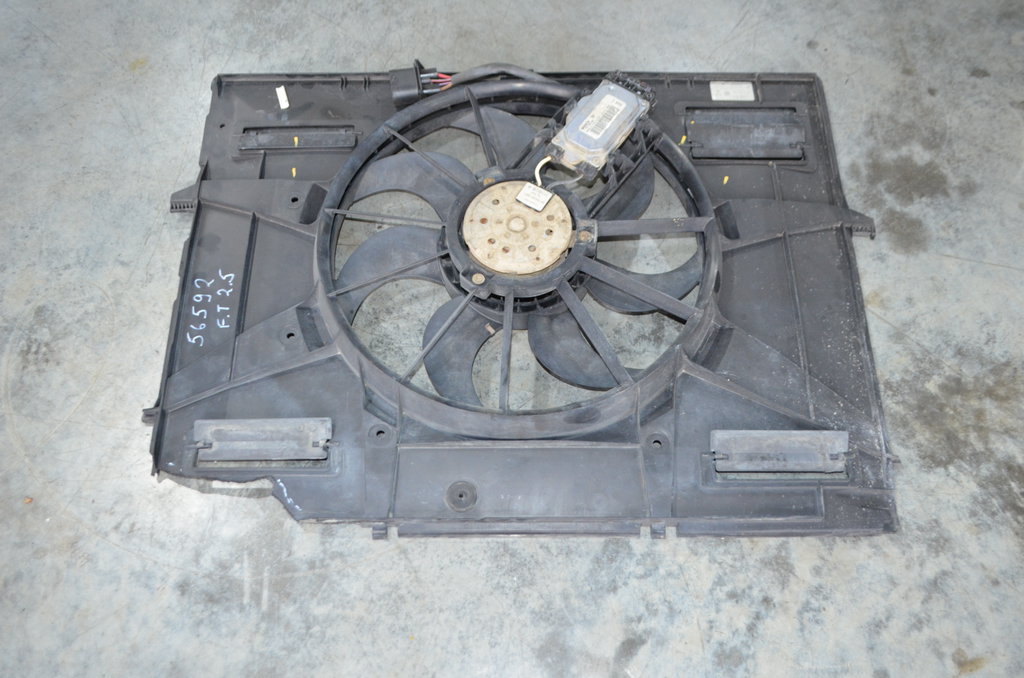 7L0121203L Вентилятор охлаждения Volkswagen Touareg 2007-2010 2008г. (OEM 7L0121203L) 7L0121203L Вентилятор охлаждения Volkswagen Touareg 2007-2010 2008г. (OEM 7L0121203L)