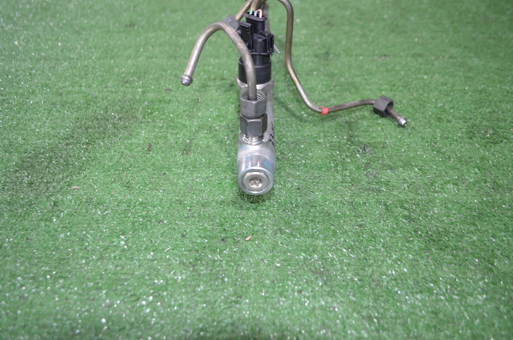 8200347176 Рампа топливная Renault Laguna II 2001-2007 2004г. (OEM 8200347176) 8200347176 Рампа топливная Renault Laguna II 2001-2007 2004г. (OEM 8200347176)