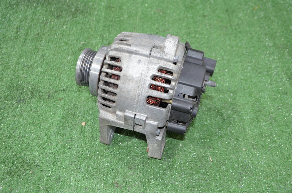 8200100907 Генератор Renault Megane 1999-2002 0г. (OEM 8200100907) 8200100907 Генератор Renault Megane 1999-2002 0г. (OEM 8200100907)